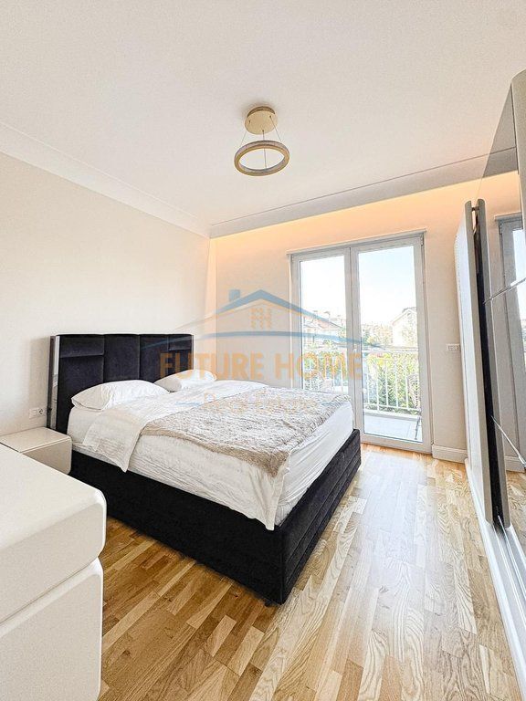 Shitet apartament 2+1+depo+post parkimi Joy Residence , Teg