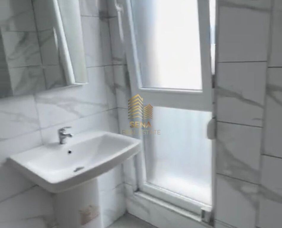 Affitto, Appartamento 2+1+2+blk+P, Campo Aviazione, Parzialmente Arredato, 55.000 Leke/mese