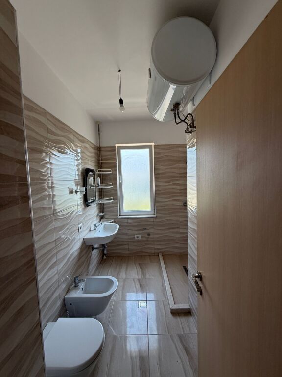 Apartament 3+1 per shitje ne Kinostudio !