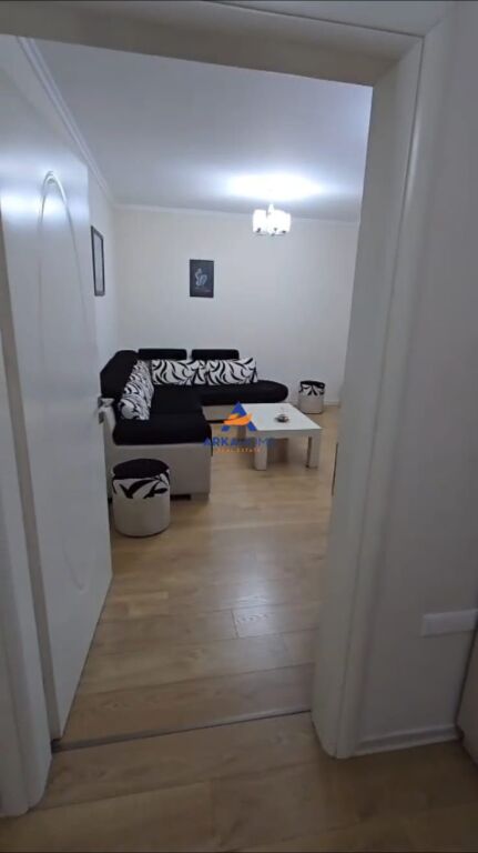JEPET APARTAMENT ME QERA 1+1 "AFER SHKOLLES BESNIK SYKJA" 550 EURO