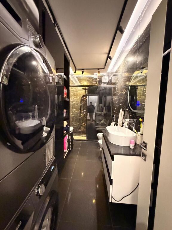 Apartament 2+1 me qera — Rruga e Portit