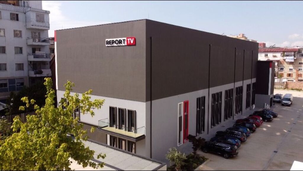 Shitet 1+1,Ish parku Autobuzave