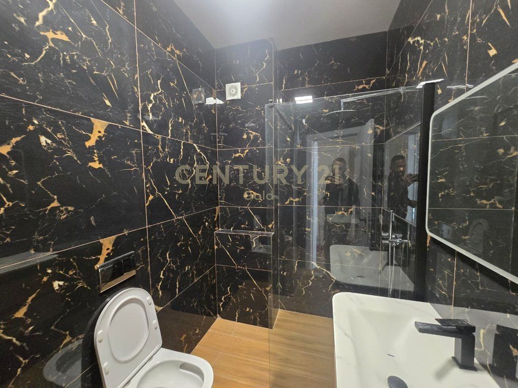 APPARTAMENTO DI LUSSO 2+1+2+ POSTO AUTO IN AFFITTO VICINO AL GIARDINO BOTANICO! 1.200 € /Mese