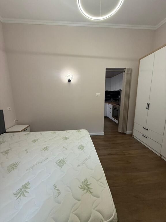 SHITET GARSONIERE (I KONVERTUAR 1+1) – RRUGA E DURRËSIT, BLLOKU I AMBASADAVE