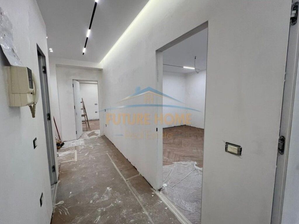 Shitet, Apartament 2+1+2, Ish Ekspozita,Tirane