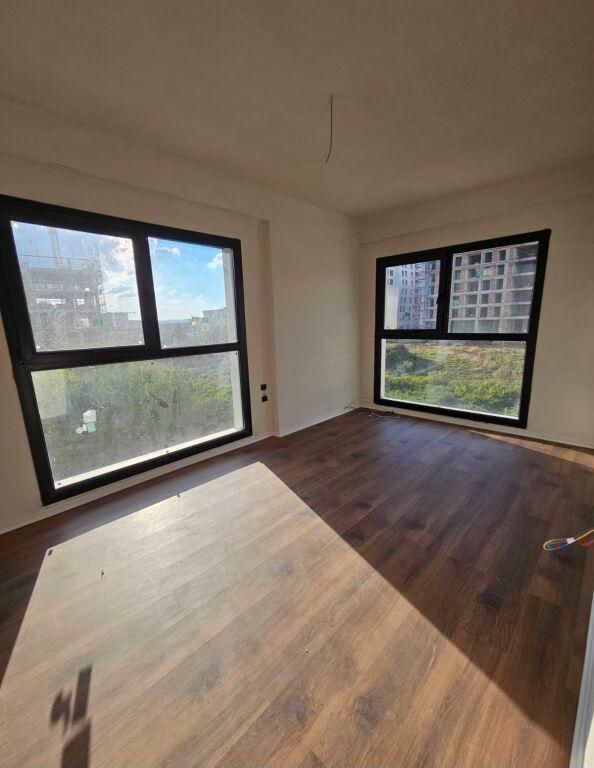 Porcelan Shitet Apartament 2+1+2