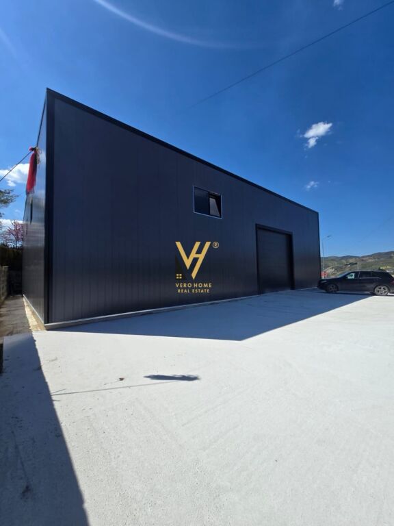 JEPET AMBIENT INDUSTRIAL 460 M2 ME QERA NE PEZE-HELMAS 2.530 EURO