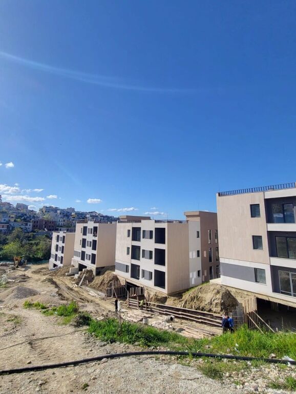 Shitet Apartament 2+1 në Fresk