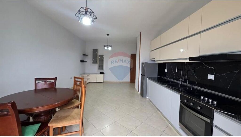 APARTAMENT 1+1 NË SHITJE – ALBANO &amp; ROMINA, VLORË