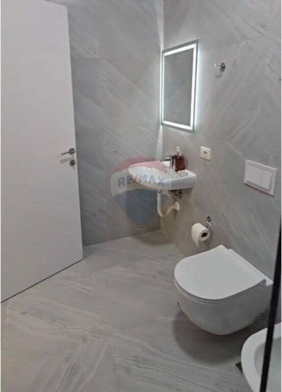 Apartament 3+1+2 me Qira tek Univers City