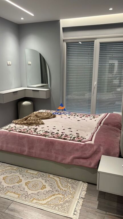 JEPET ME QERA APARTAMENT 2+1+POST PARKIMI " NE XHAMLLIK " 75000 LEKË
