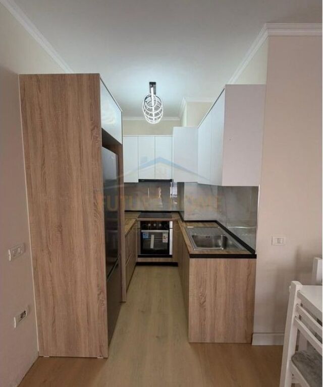 Shitet, Apartament 1+1, Misto Mame