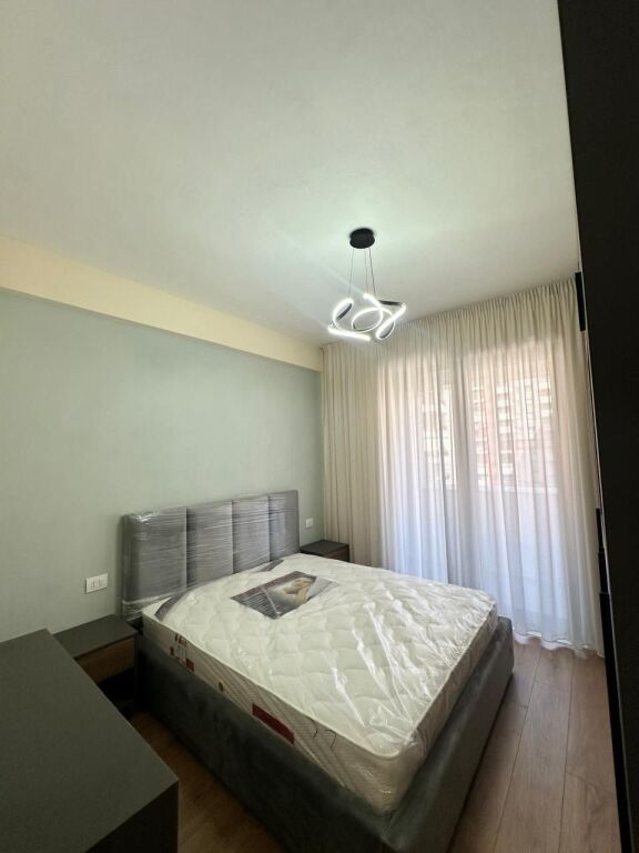 1+1,me post parkimi,urban gate astir,500 euro