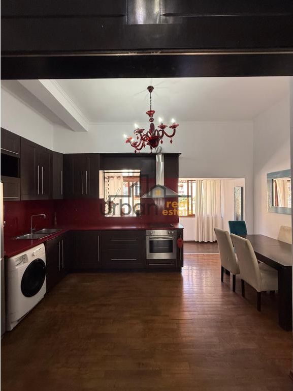 Qera, Apartament 2+1+2, Rruga Barrikadave, Tiranë - 1200€ | 120 m²