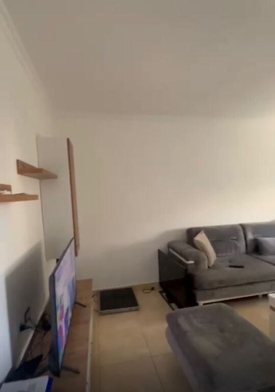 🏡 Jepet me qera apartament 1+1 – Rruga Xhafize Keko