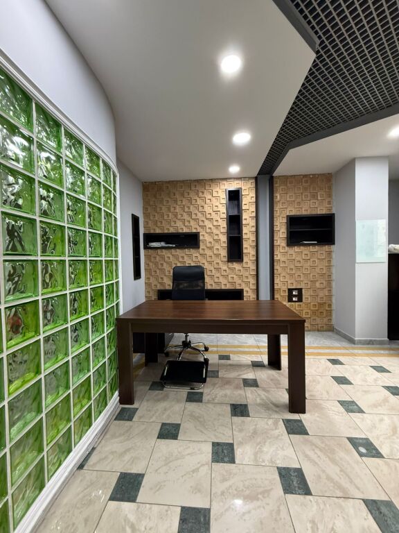 Zyre per qera 55m2 ne Qender