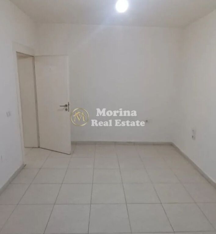 Qera | Apartament | 3 + 1 | Xhamllik | 400 €/muaj