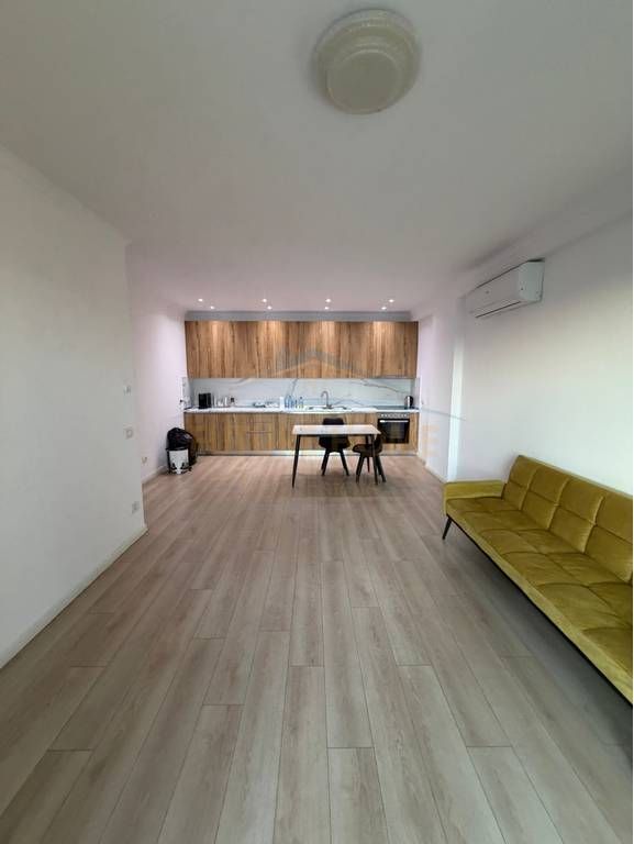 Shitet Apartament 2+1+Post Parkimi,Rezidenca Future Home,Unaza e Re