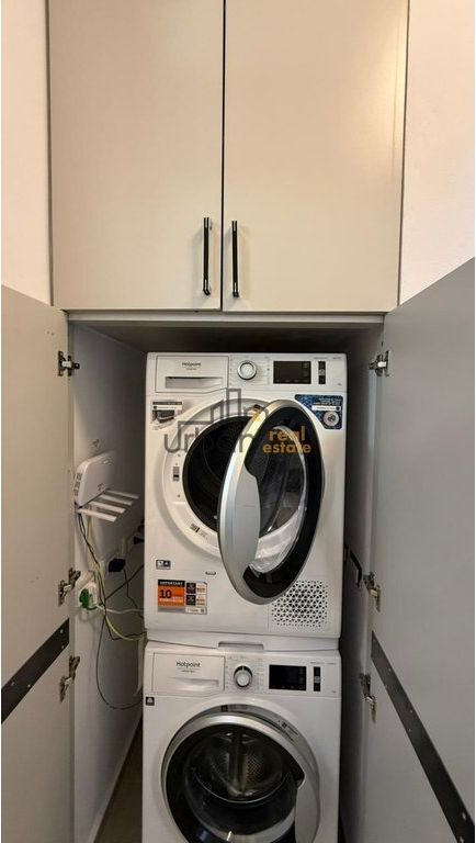 Affitto, Appartamento 2+1+2, Centro, Tirana - 1200€ | 110 m²