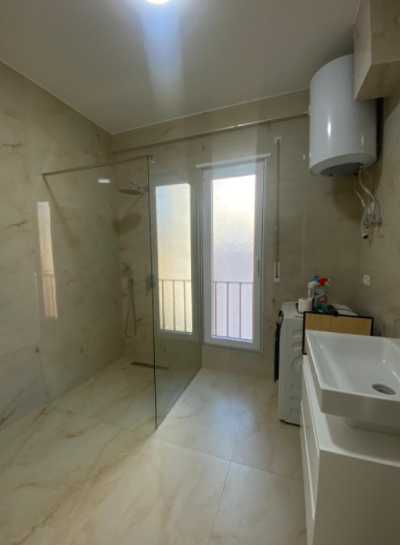 Apartament 2+1+2 me Qira – Pazari i Ri