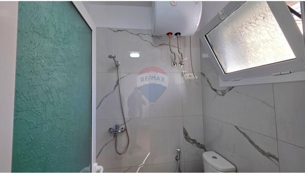 APARTAMENT 2+1+2 NË SHITJE – LUNGOMARE, VLORË