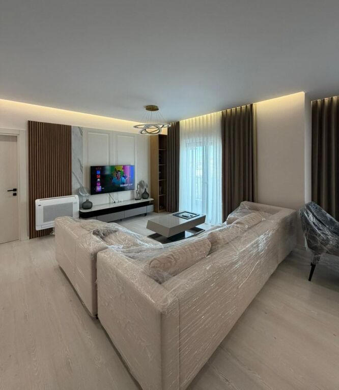 Apartament 1+1 me qira + 2 poste parkimi – Xhamllik