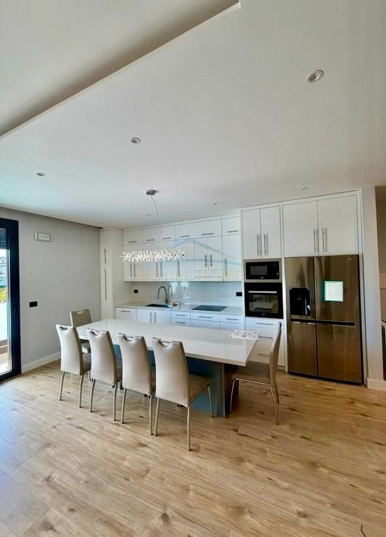 🏔️ Lusso e Privacy a "Sofia Hill Residence" – 3+1+2 con 2 Posti Auto! ✨