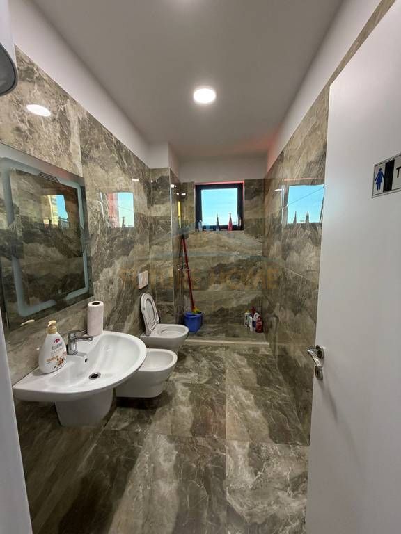 Shitet Apartament 2+1+Post Parkimi,Rezidenca Future Home,Unaza e Re