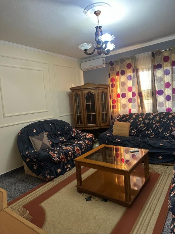 Jepet apartament me qera