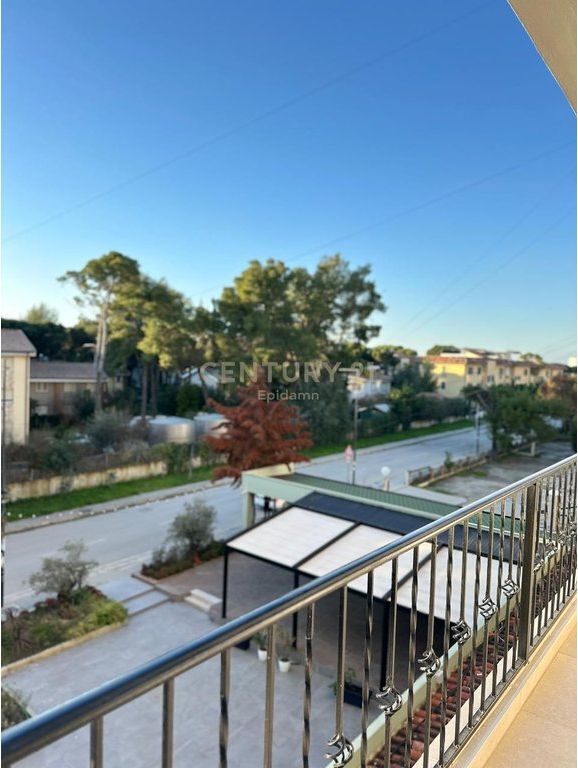 APARTAMENT 2+1 PER SHITJE, GOLEM !!