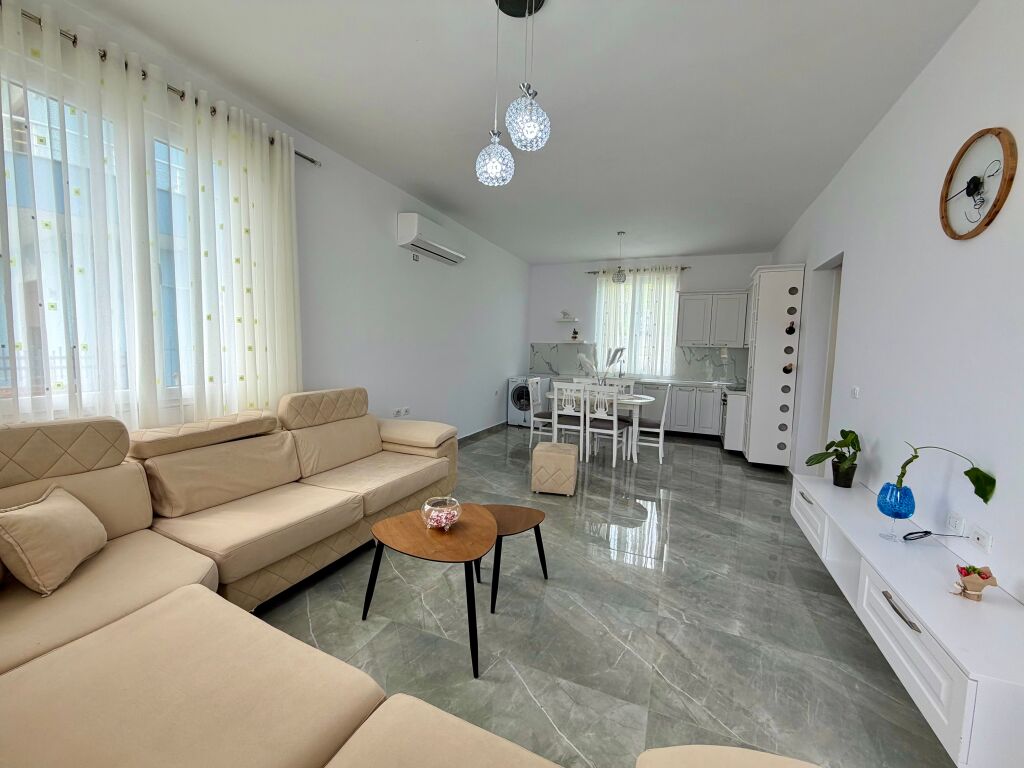 Shtëpi private 2+1 , 1-katëshe për Qira 📍 Baldushk