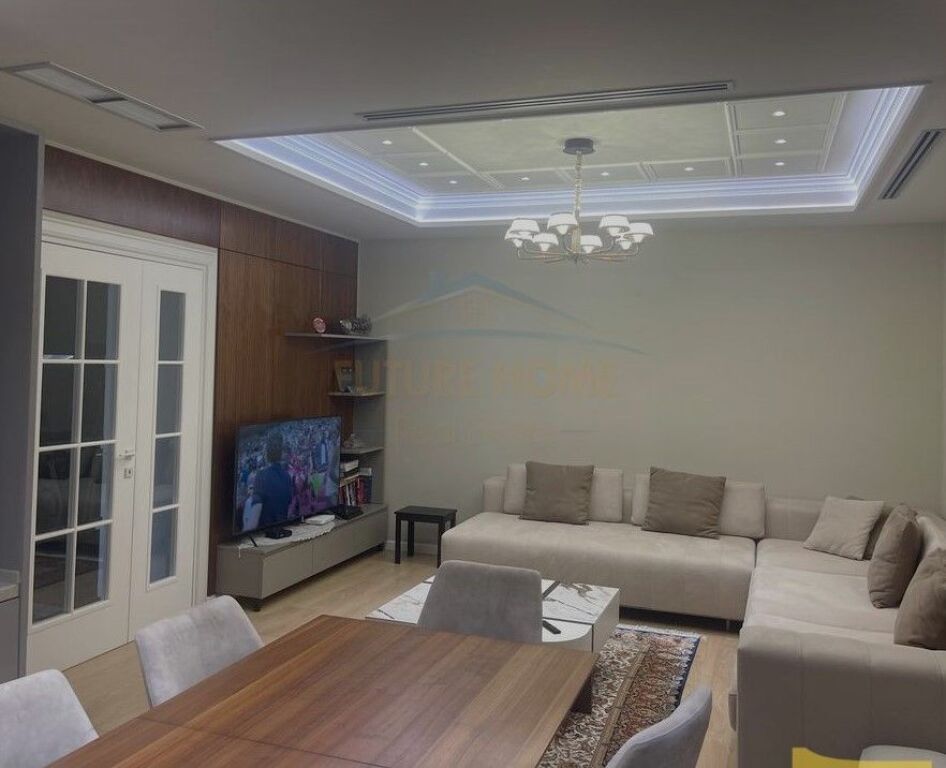 Shitet, Apartament 3+1+2+ Post Parkimi, Rruga e Kosovareve, Tiranë