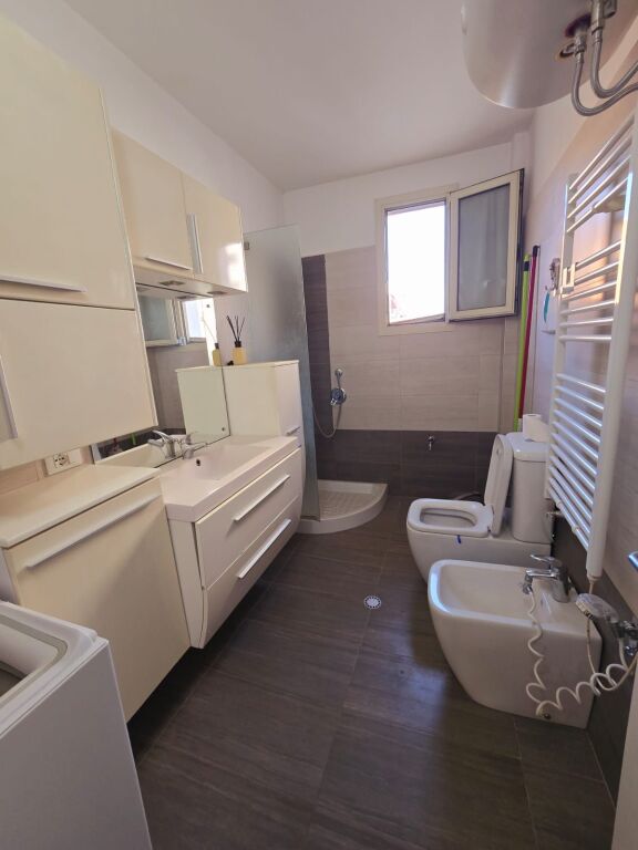 APARTAMENT DUBLEX 2+1 +2 PER SHITJE PRANE ISH RAJONIT