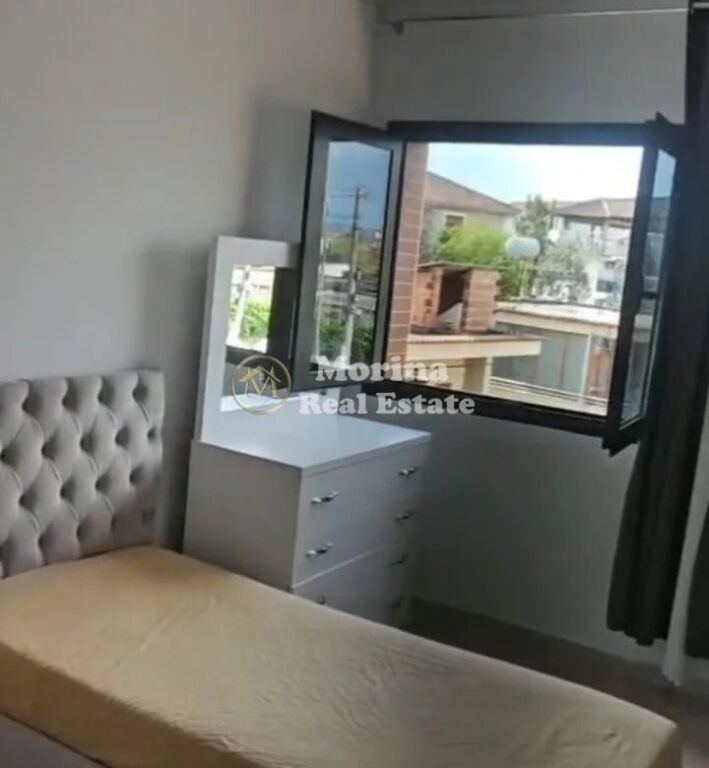 Qera | Shtëpi private 2 + 1 | Rruga Llazar Shapatini | 430 €/muaj