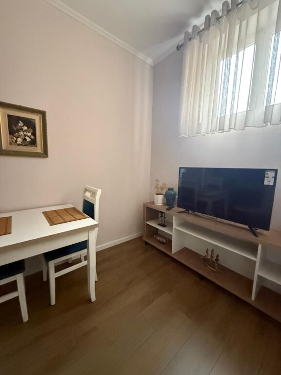 SHITET GARSONIERE (I KONVERTUAR 1+1) – RRUGA E DURRËSIT, BLLOKU I AMBASADAVE