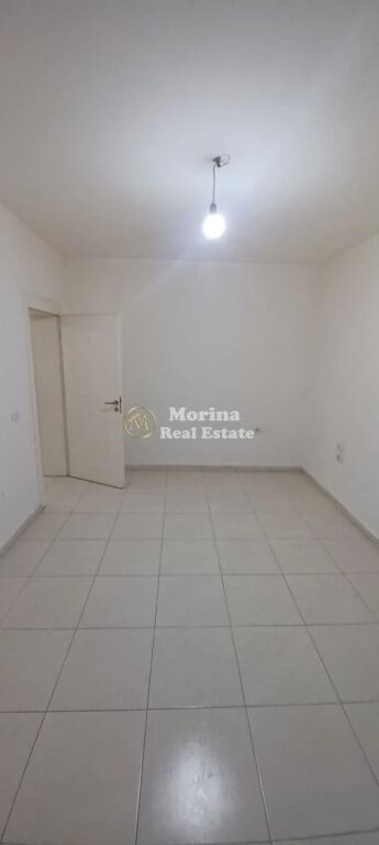 Qera | Apartament | 3 + 1 | Xhamllik | 400 €/muaj