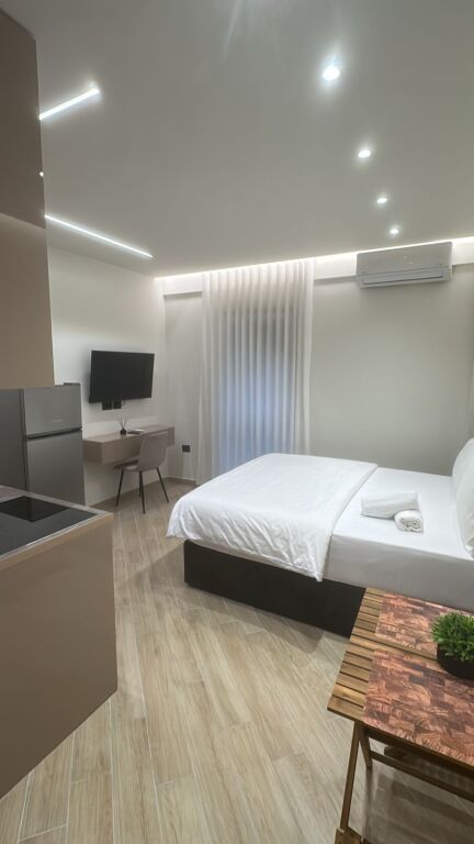 May 5 Studio Apartment for Rent