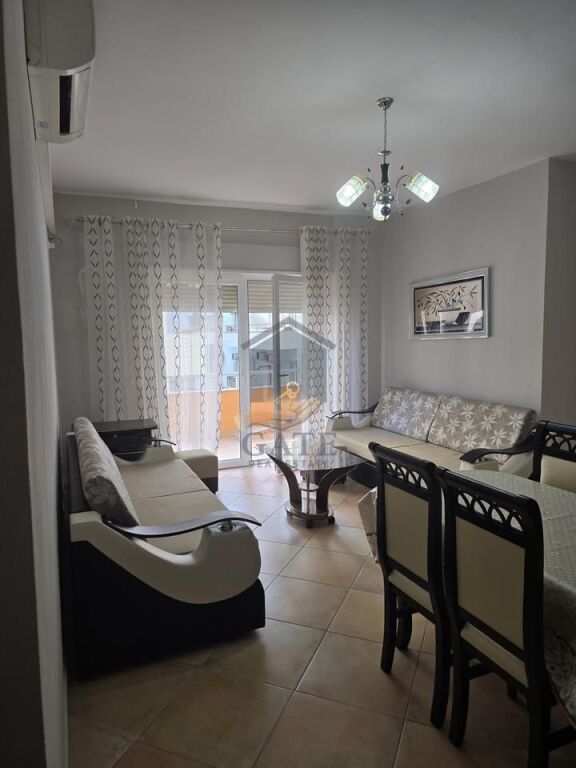 Jepet me qera apartament 1+1