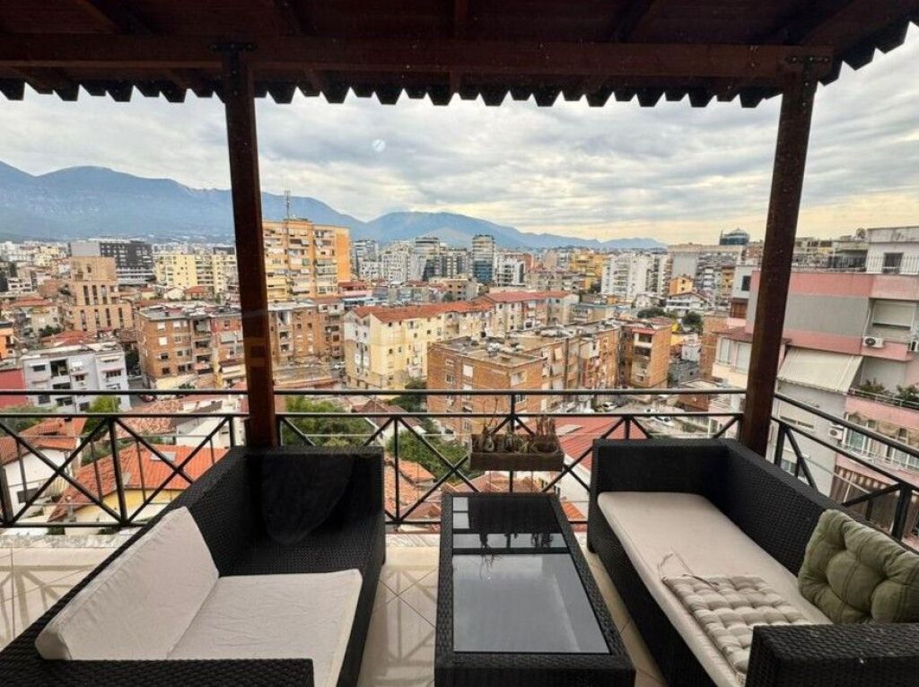 Affitto, Appartamento 2+1, Via delle Barricate