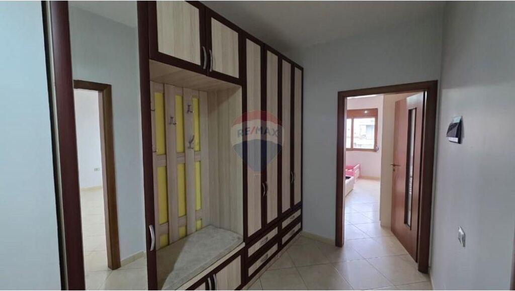 APARTAMENT 1+1 NË SHITJE – ALBANO &amp; ROMINA, VLORË