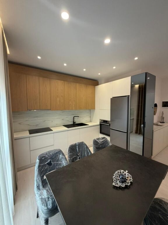 Apartament 1+1 me qira + 2 poste parkimi – Xhamllik