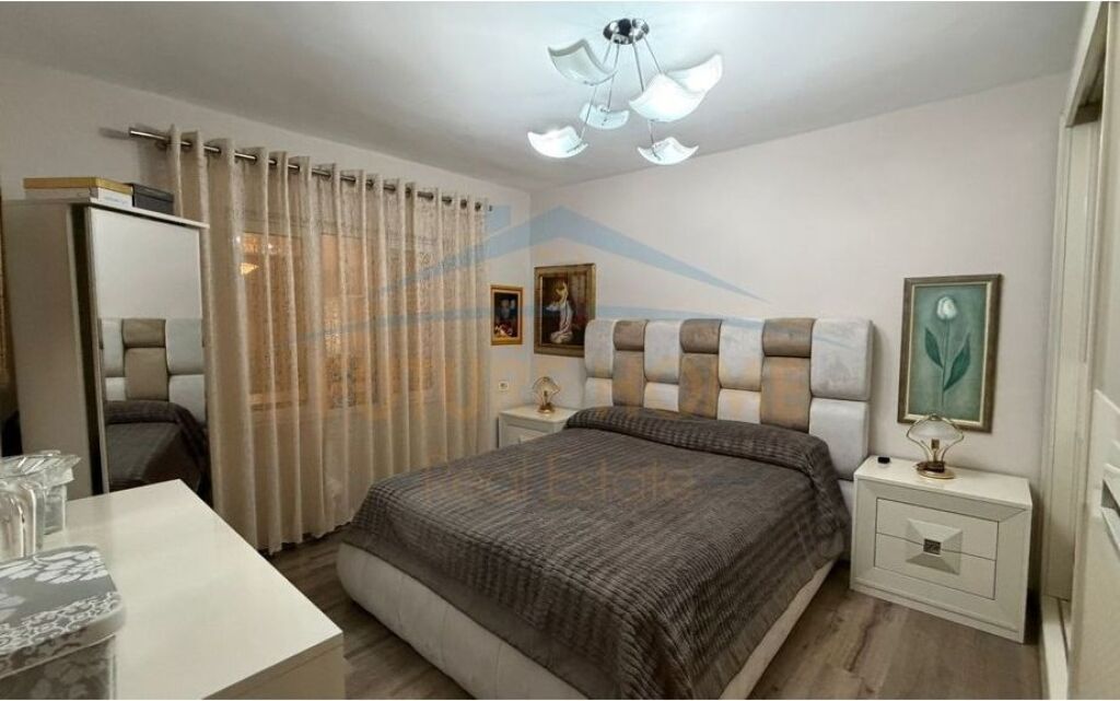 In vendita, Appartamento 2+1, 21 Dhjetori