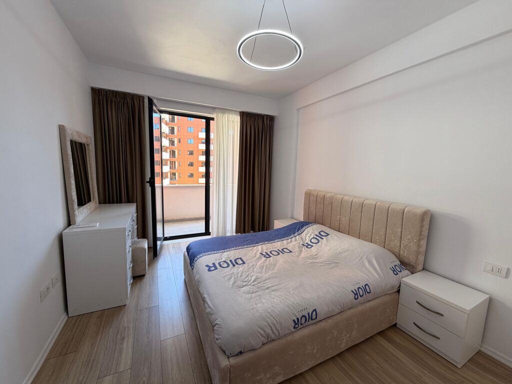 Jepet me Qera Apartament 1+1 , Astir