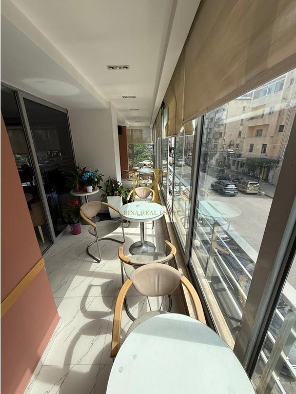 Ambient për qira në zonën qendrore pranë Drejtorisë së Policisë, Durrës