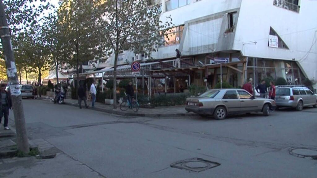 Shitet 1+1,Ish parku Autobuzave