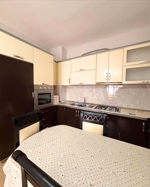 Apartament 1+1 për Qira – Shkëmbi i Kavajës, Durres