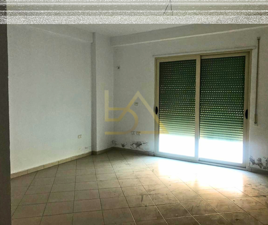 Shitet Apartament – Vlorë, Green Tower