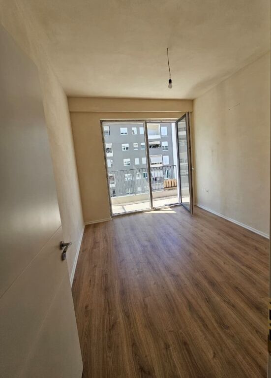 🏡Shitet Apartament 3+1+2+Depo te Komuna e Parisit❗