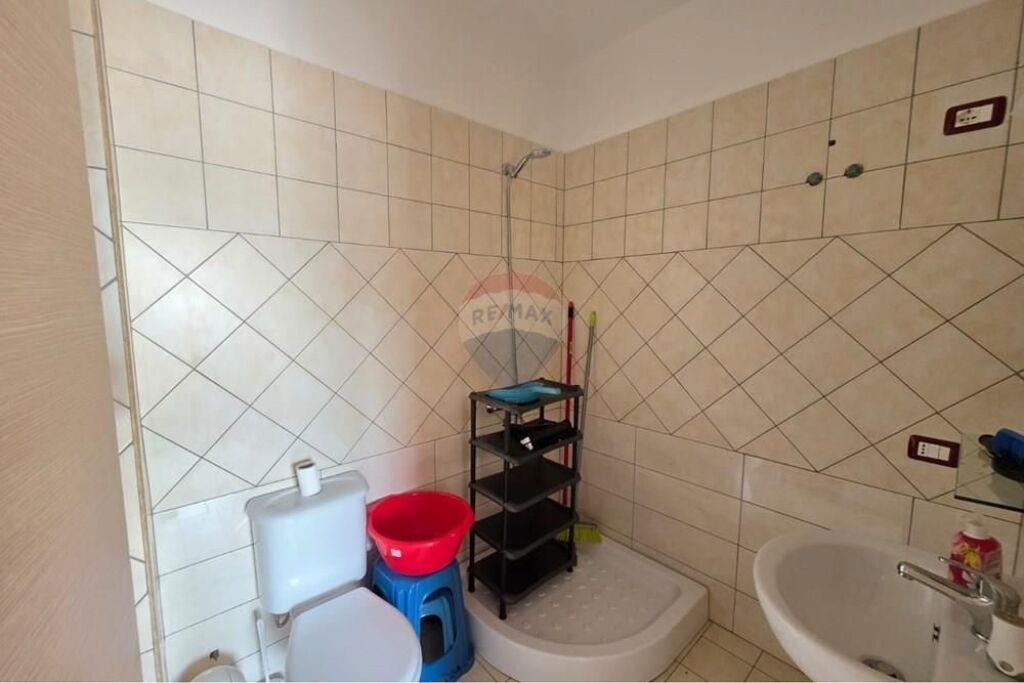 🏡 Apartament 2+1+2 me 2 parkime për qira – Transballkanike, Vlorë