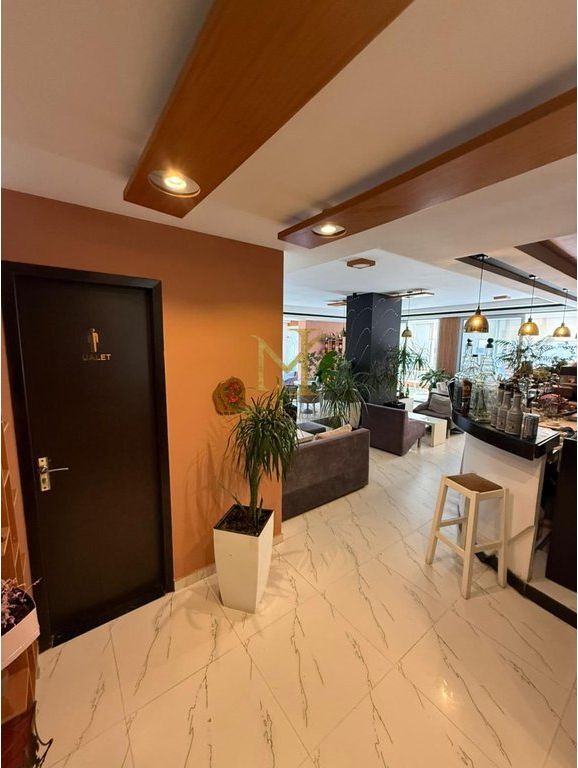 Ambient për qira në zonën qendrore pranë Drejtorisë së Policisë, Durrës